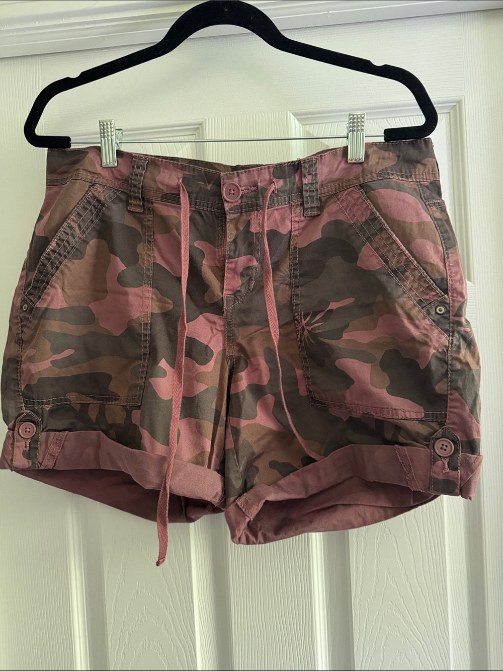 Women's Pink Camo Drawstring Cargo Shorts - Size 10 - NWOT